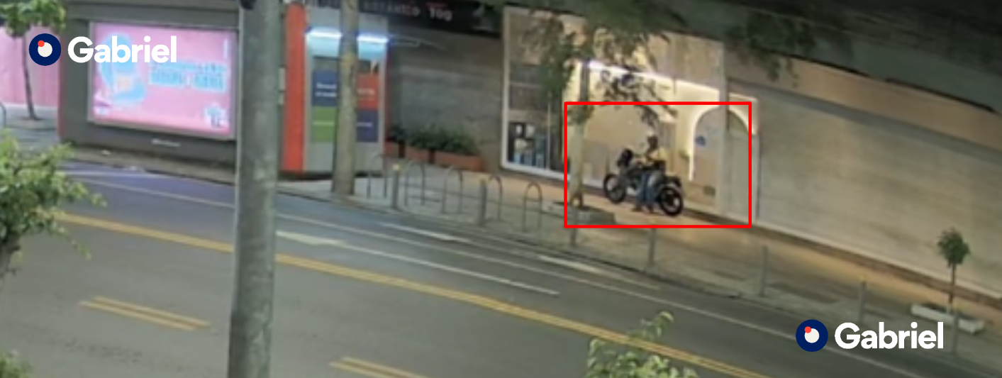 Suspeito de invadir o Parque Lage no Jardim Botânico, Rio de Janeiro, é detido pelas autoridades